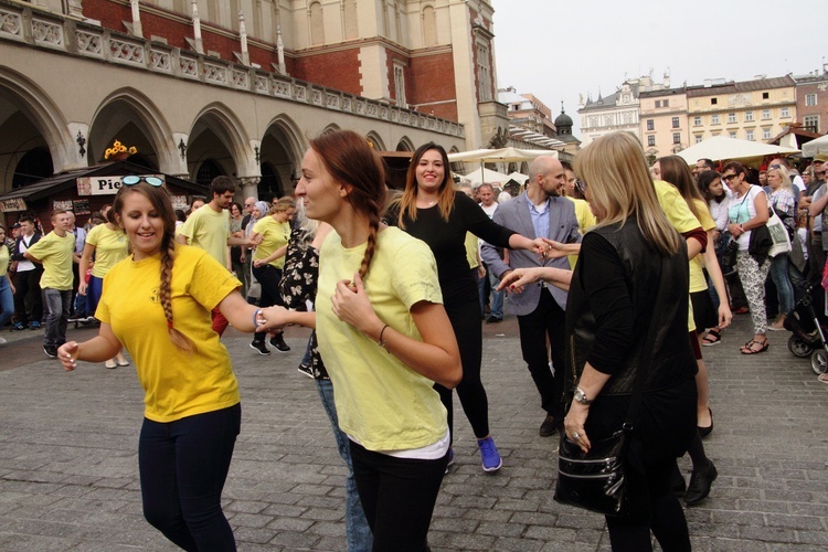 Happening Fundacji Dzieło Nowego Tysiąclecia