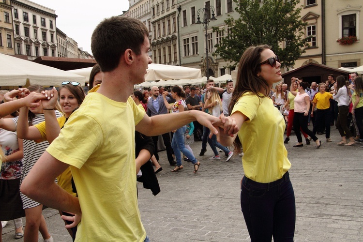 Happening Fundacji Dzieło Nowego Tysiąclecia