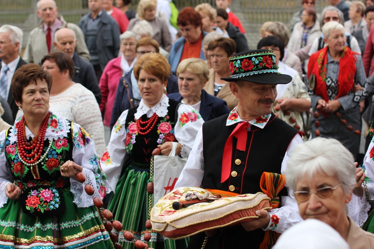 XII Pielgrzymka Kół Żywego Różańca do Domaniewic