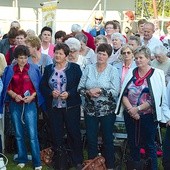 ▲	Spotkanie członków Żywego Różańca w sanktuarium Matki Bożej Szkaplerznej.