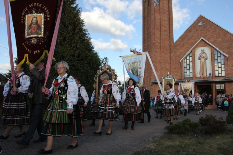 Powitanie ikony MB Częstochowskiej w Czerniewicach