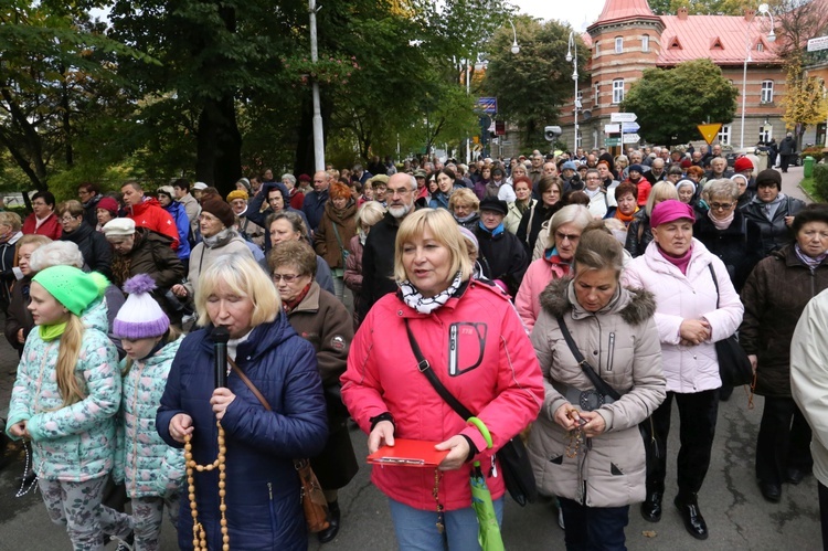 Procesja różańcowa w Krynicy-Zdroju