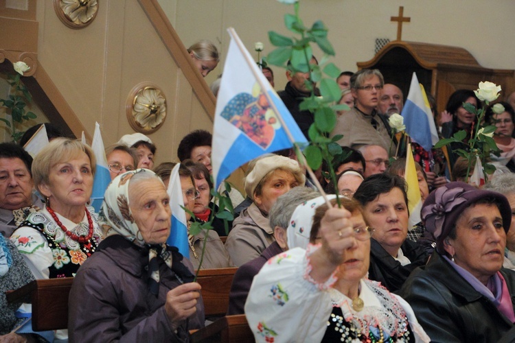 Powitanie ikony MB Częstochowskiej w Lubochni