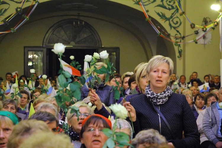 Powitanie ikony MB Częstochowskiej w Lubochni