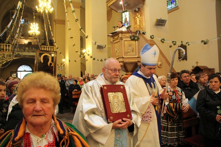 Powitanie ikony MB Częstochowskiej w Lubochni