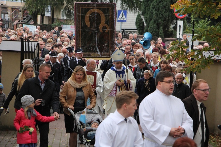 Powitanie ikony MB Częstochowskiej w Lubochni