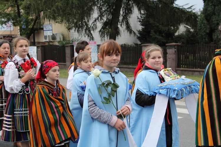 Powitanie ikony MB Częstochowskiej w Lubochni