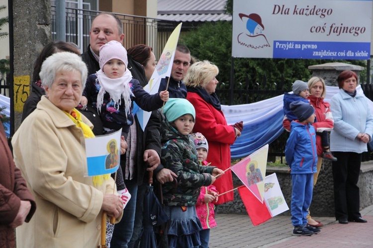 Powitanie ikony MB Częstochowskiej w Lubochni