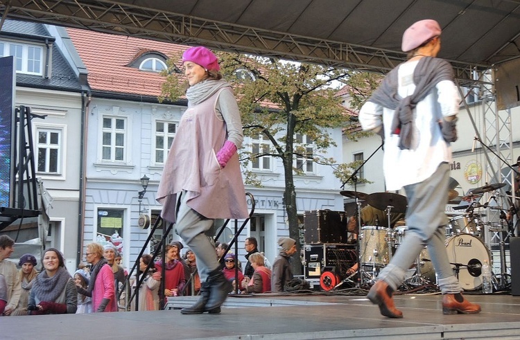 Dzień Papieski AD 2016 na Rynku w Bielsku-Białej