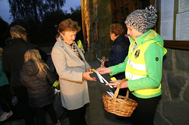 Odblaskowa szkoła z Rdziostowa