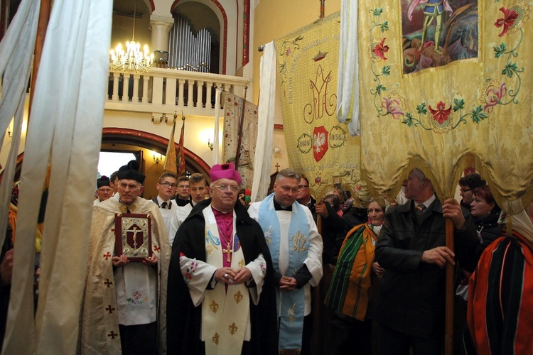 Powitanie ikony MB Częstochowskiej w Białyninie