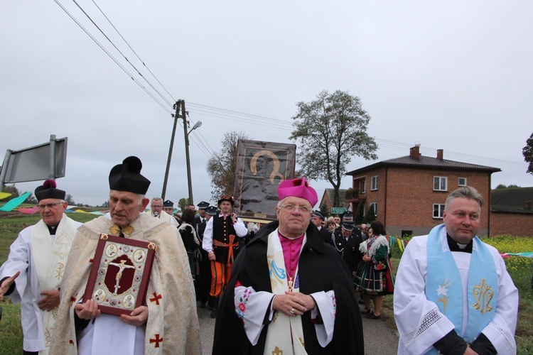 Powitanie ikony MB Częstochowskiej w Białyninie