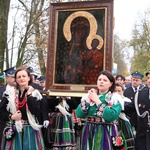 Powitanie ikony MB Częstochowskiej w Białyninie