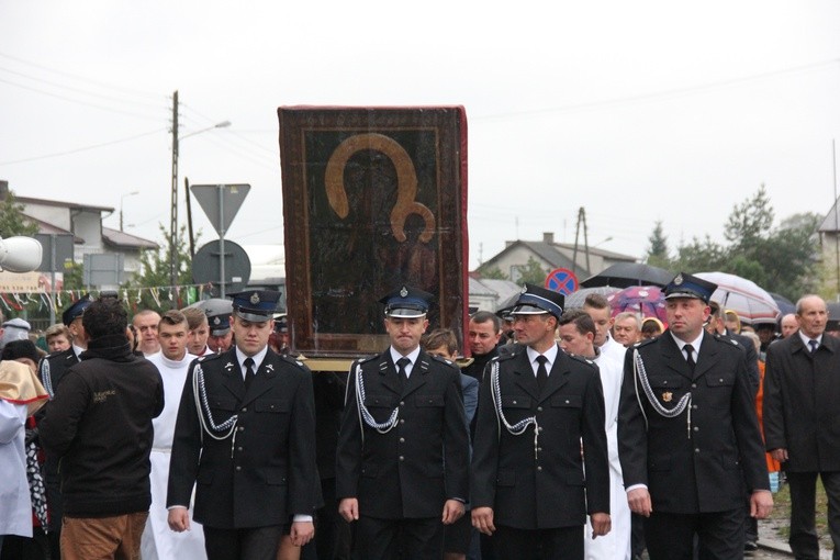 Powitanie ikony MB Częstochowskiej w Głuchowie