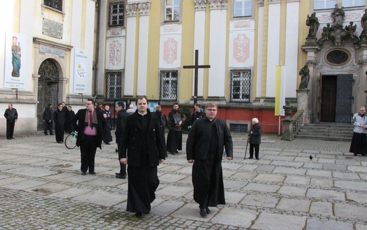 Uroczystości jadwiżańskie 2016 - pielgrzymka kapłanów, seminarzystów, osób konsekrowanych