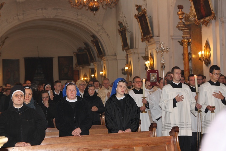 Uroczystości jadwiżańskie 2016 - pielgrzymka kapłanów, seminarzystów, osób konsekrowanych