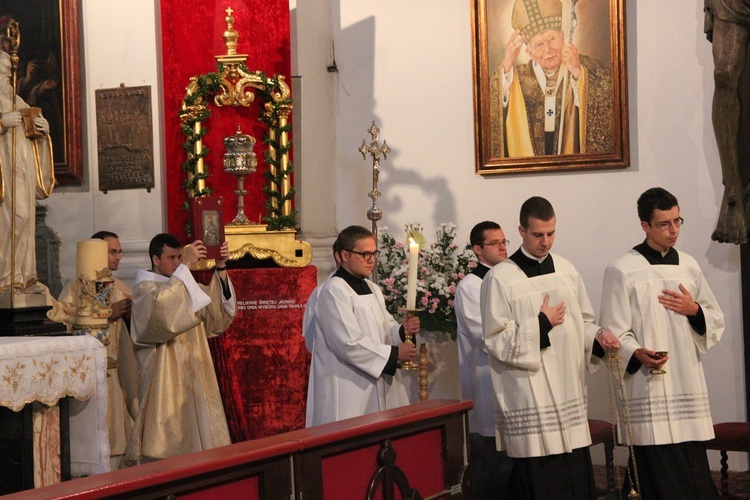 Uroczystości jadwiżańskie 2016 - pielgrzymka kapłanów, seminarzystów, osób konsekrowanych