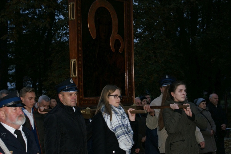 Powitanie ikony MB Częstochowskiej w Cielądzu