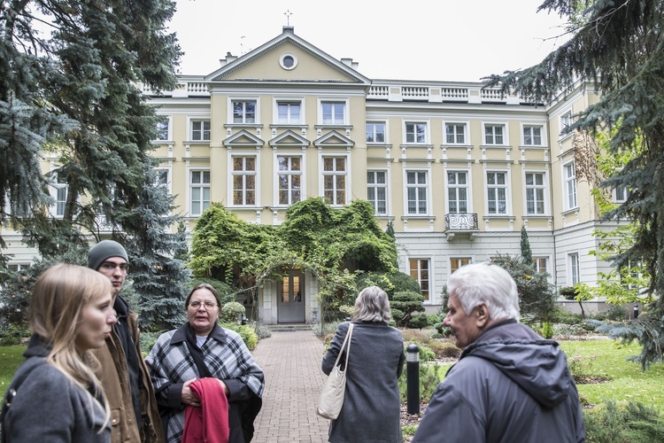 Dom Arcybiskupów Warszawskich