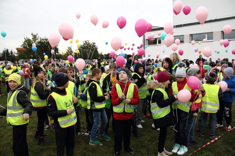 Tysiąc odblaskowych balonów