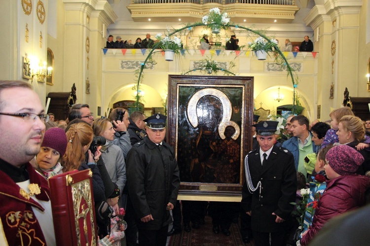 Powitanie ikony MB Częstochowskiej u oo. pasjonistów