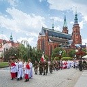 Uroczysta procesja  do kościoła św. Jacka