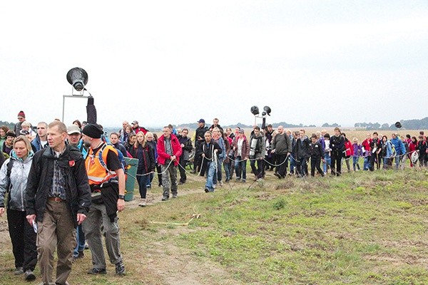 Do św. Jadwigi pielgrzymowali pieszo głównie młodzi. Hasłem, które rozważali w trasie, były słowa nawiązujące do Ewangelii  wg św. Łukasza  (Łk 12, 49-53).