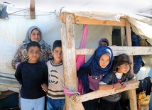 W ramach programu Caritas polskie rodziny pomagają konkretnym rodzinom poszkodowanym w wyniku wojny w Syrii.
