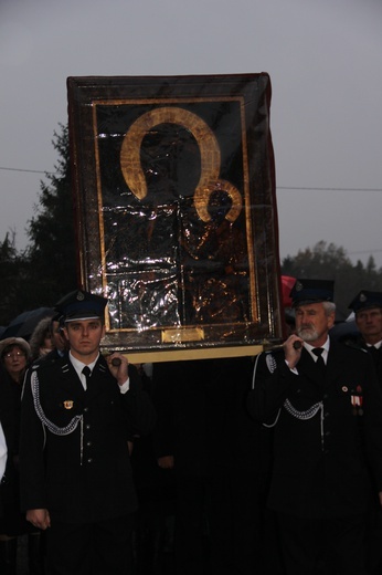 Powitanie ikony MB Częstochowskiej w Kurzeszynie