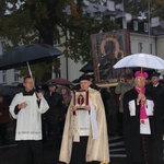 Powitanie ikony MB Częstochowskiej w parafii św. Jakuba w Skierniewicach