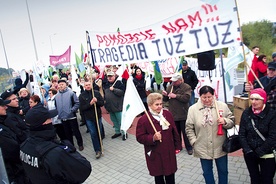 ▲	Protest pod Centrum Wystawienniczo- -Kongresowym. 