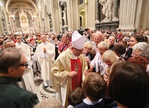 W pielgrzymce uczestniczyło 50 biskupów, 250 księży i kilka tysięcy wiernych.