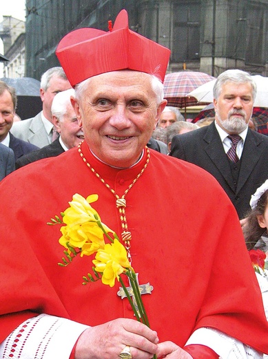 Po raz kolejny możemy odkryć prorocki charakter pism papieża seniora Benedykta XVI.