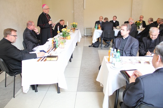 Spotkanie księży dziekanów w Mikołowie