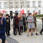 Rekonstrukcja radomskiego protestu z 1945 r.