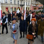 Rekonstrukcja radomskiego protestu z 1945 r.