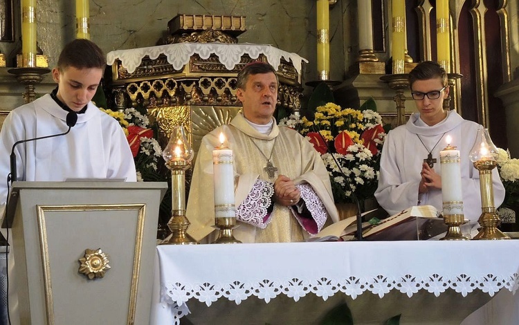 Wszystkich Świętych na cmentarzu w Żywcu