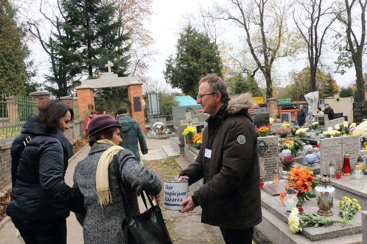 W dniu Wszystkich Świętych 2016 na cmentarzu Salwatorskim w Krakowie