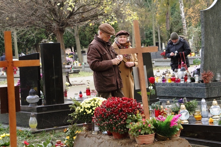 Dzień Zaduszny na cmentarzu Rakowickim