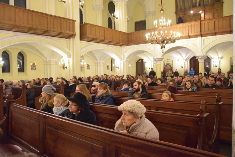 Noc Świętych w Żyrardowie