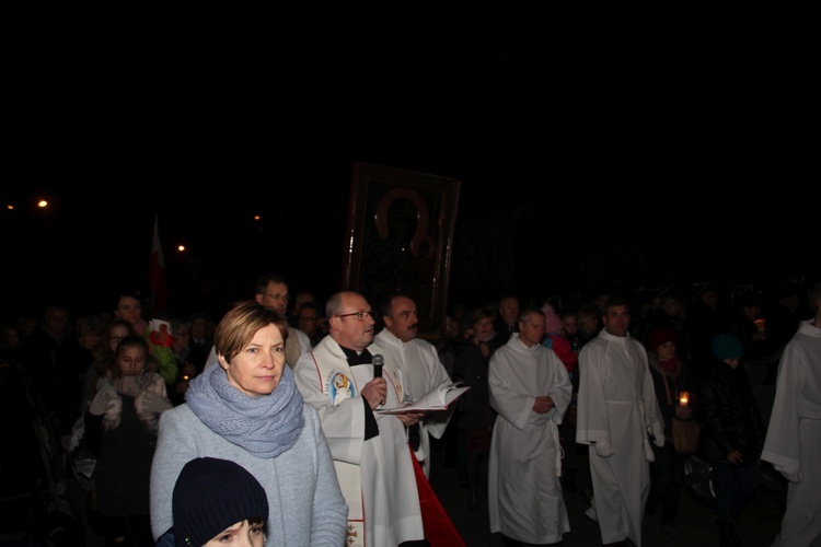 Powitanie ikony MB Częstochowskiej w parafii Miłosierdzia Bożego w Skierniewicach