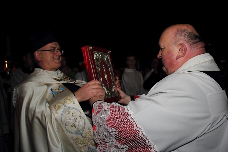 Powitanie ikony MB Częstochowskiej w parafii Miłosierdzia Bożego w Skierniewicach