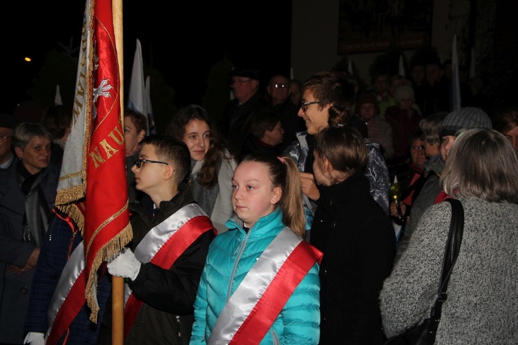 Powitanie ikony MB Częstochowskiej w parafii Miłosierdzia Bożego w Skierniewicach