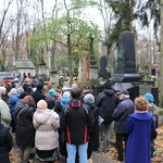 Honoracki spacer po Starych Powązkach