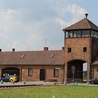 Droga krzyżowa w byłym obozie Auschwitz II-Birkenau