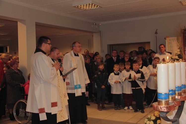 Powitanie ikony MB Częstochowskiej w parafii Niepokalanego Serca NMP w Skierniewicach