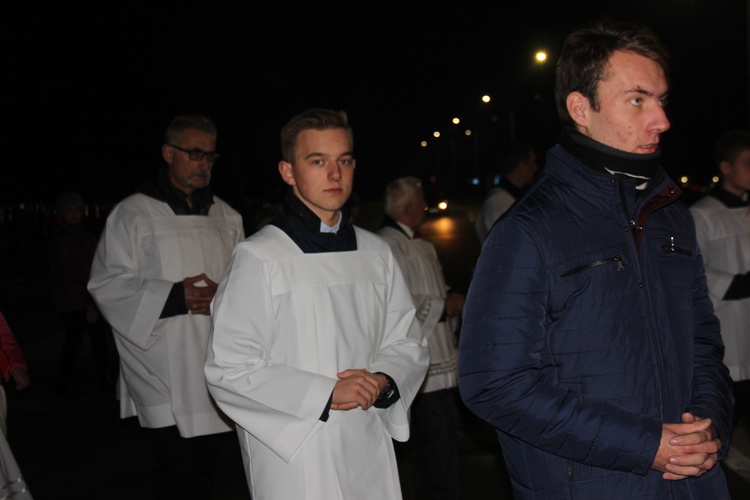 Powitanie ikony MB Częstochowskiej w parafii Niepokalanego Serca NMP w Skierniewicach