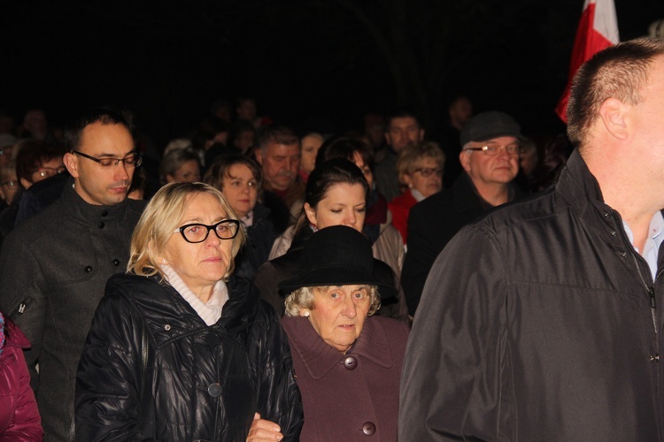 Powitanie ikony MB Częstochowskiej w parafii Niepokalanego Serca NMP w Skierniewicach