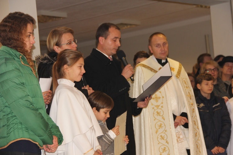 Powitanie ikony MB Częstochowskiej w parafii Niepokalanego Serca NMP w Skierniewicach