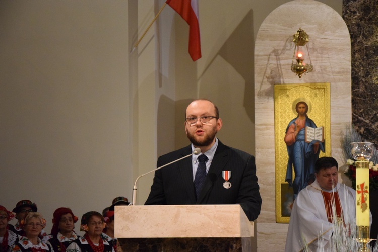 Powitanie ikony MB Częstochowskiej w parafii wojskowej w Skierniewicach